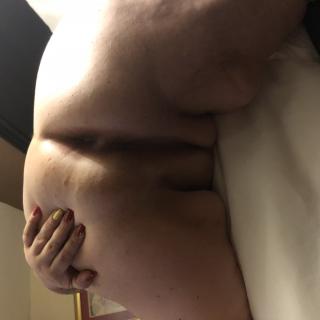 Big booty white slut! photo gallery by Princess Shana